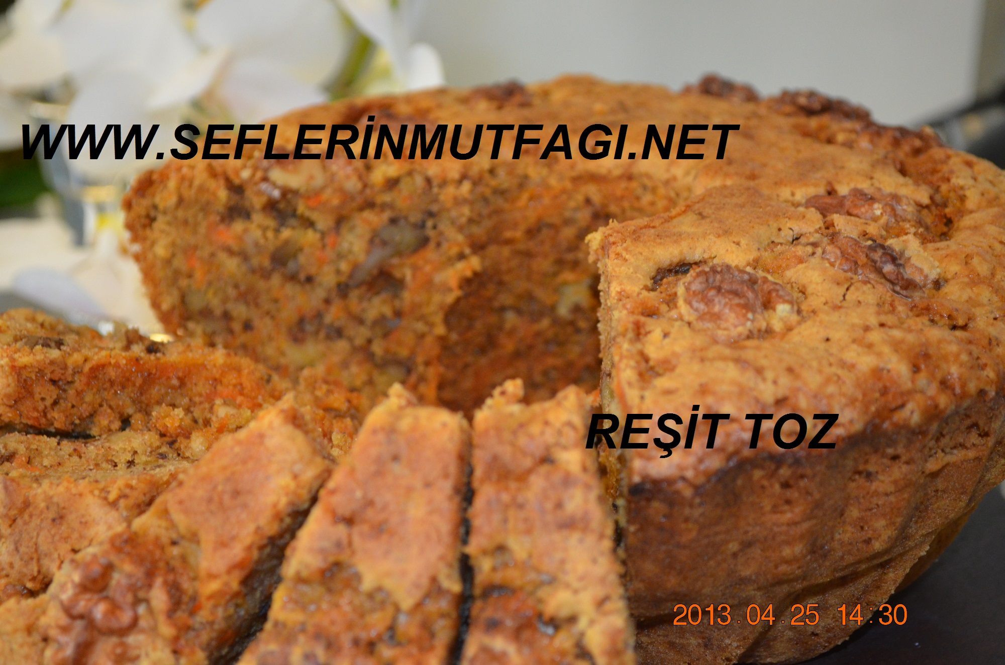 Havuçlu cevizli kek