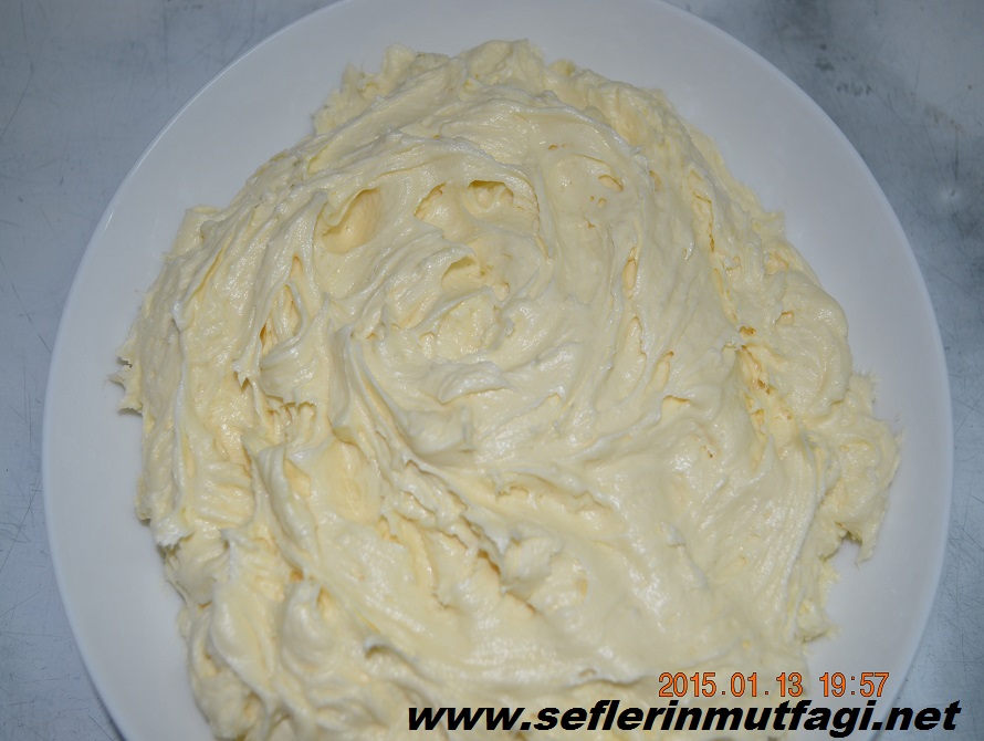 Yaş pasta kreması