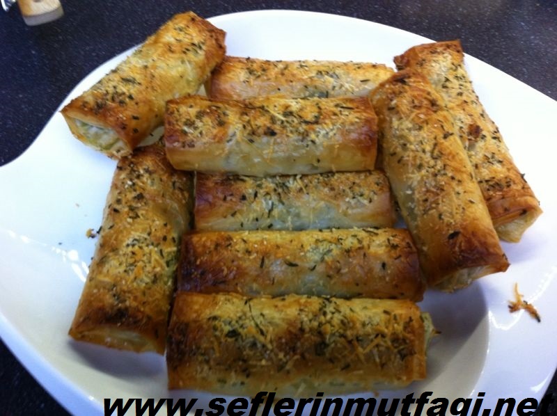 Patlıcanlı börek