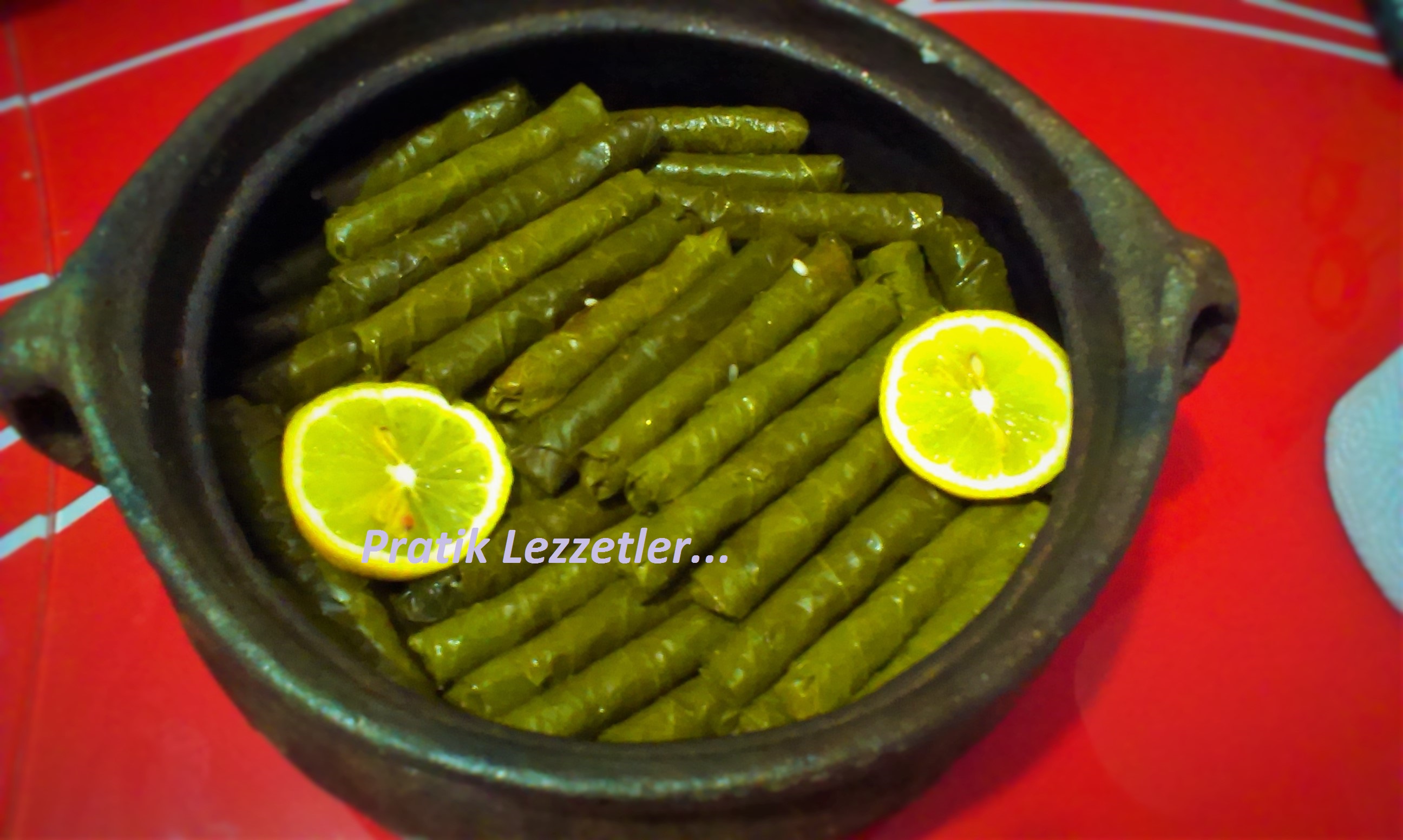 ZEYTİN YAĞLI YAPRAK SARMA TARİFİ