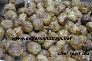 Fırında kokteyl köfte