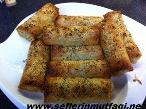 Patlıcanlı börek